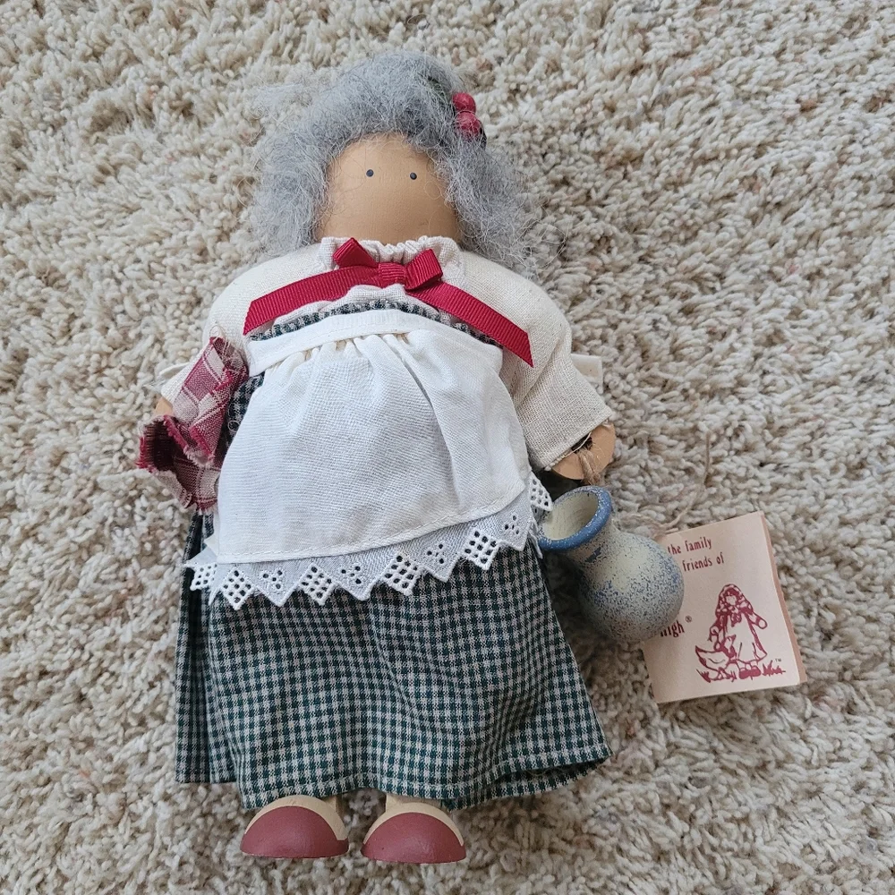 Lizzie High Vintage Collectible Wooden Santa & Mrs. Clause Christmas Decoration